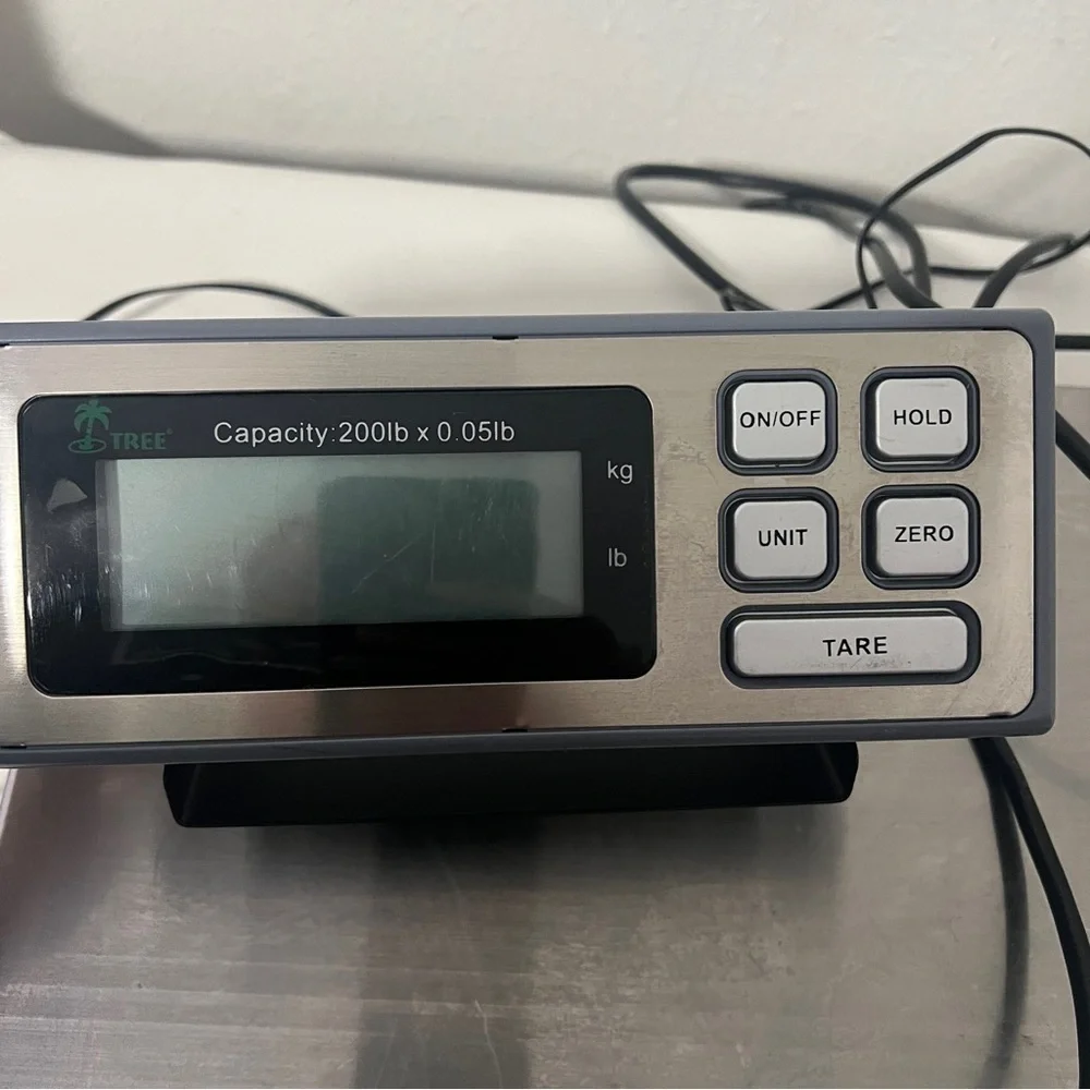 Tree LSS 200 Bench Shipping Scale – 200 lb × 0.05 lb, Stainless 14